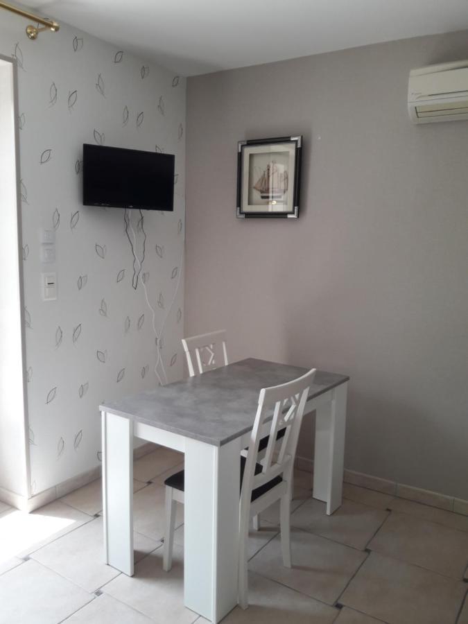 Logis De Lange Studio 2 P Saint-Hilaire-la-Palud Ngoại thất bức ảnh